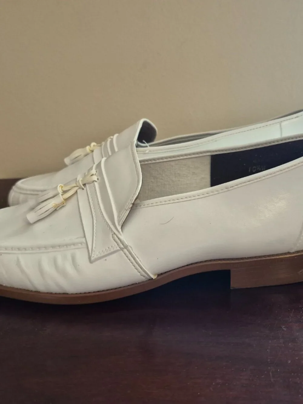 Vintage White Tassel Loafers sz 10.5